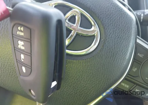 2020 Toyota Camry Se z USA, uszkodzony, nr VIN 4T1G11AK7LU946221